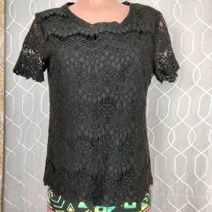 GYPSIES & Moondust black lace floral crochet top size M Lined